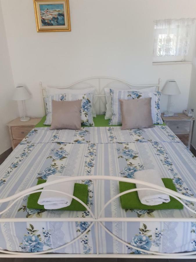 Studio Apartment Mileta Pitve Buitenkant foto